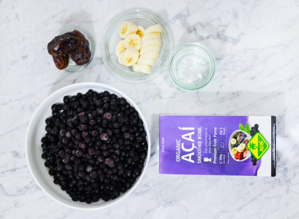 In this photo, you can see an açai bowl