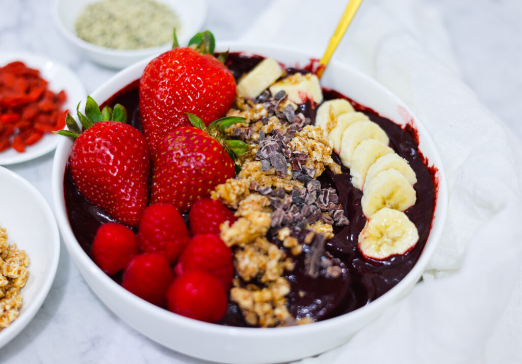 In this photo, you can see an açai bowl