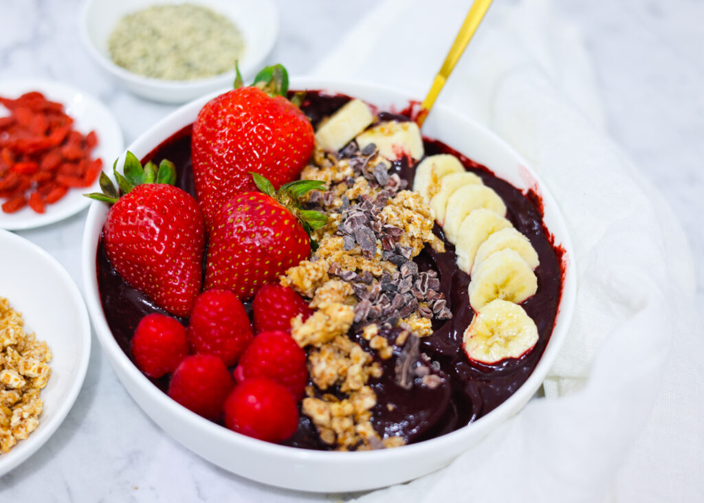 In this photo, you can see an açai bowl