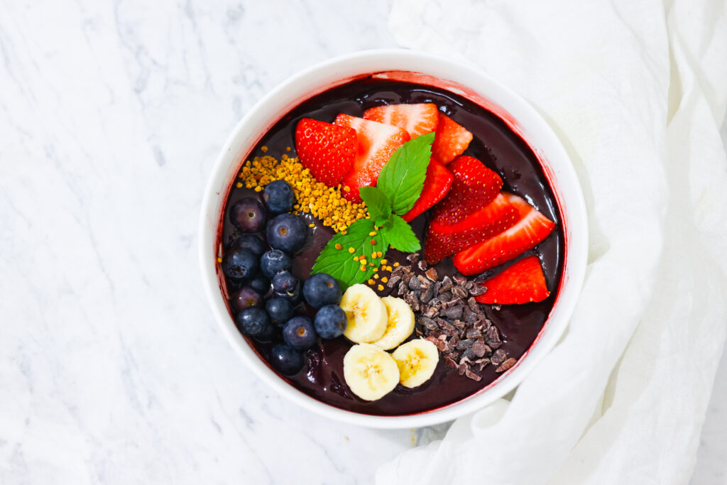 In this photo, you can see an açai bowl