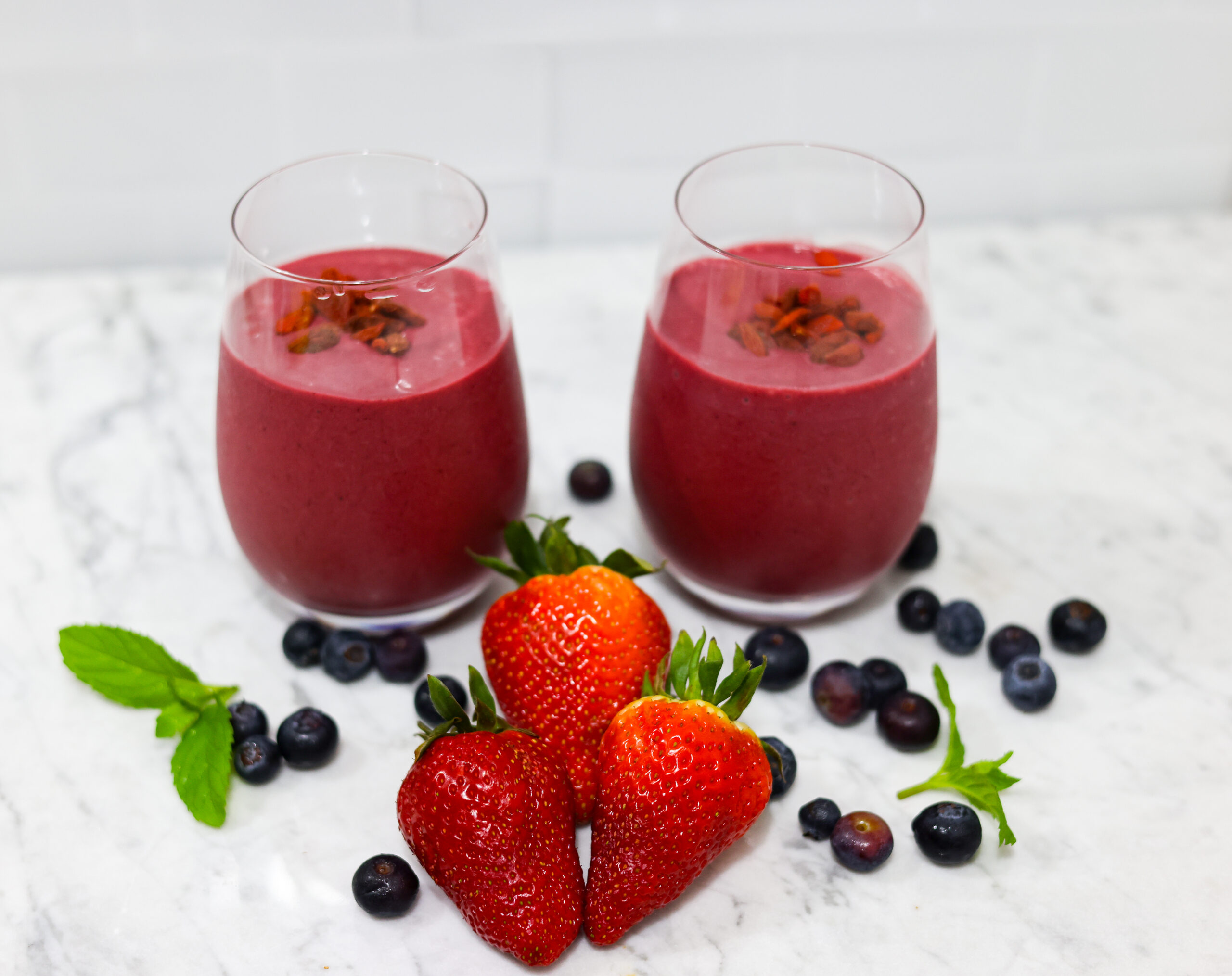 Strawberry Blueberry Banana Smoothie