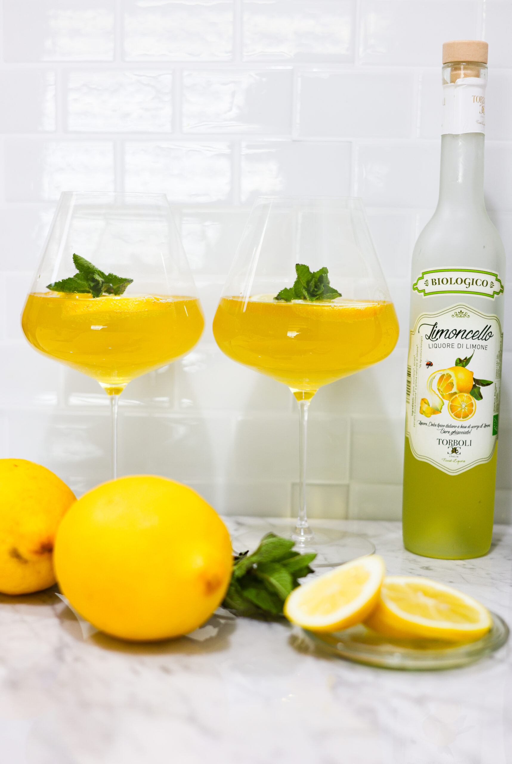 Sip the Sunset with Our Refreshing Limoncello Spritz

Imagine yourself sipping on a Limoncello Spritz, basking in the Amalfi Coast's beautiful sunsets 🍋🌅. Our recipe, true to Italy’s rich tradition, combines lush lemons and sweet bliss. This bright, fresh, and refreshing cocktail celebrates sunny days, vibrant nights, and the Italian art of living. Dive in and raise a glass to life's best moments!    

Find the recipe: https://thefiercelifestyle.com/limoncello-spritz/
