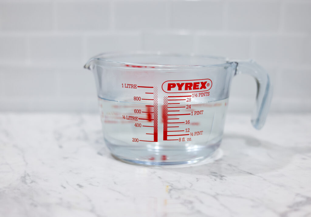 In this picture you can see a Pyrex glass filled with filtered water