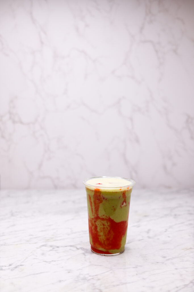 Sip Your Way to Zen: Iced Strawberry Matcha Latte Experience the irresistible blend of earthy matcha and sweet strawberry in our iced strawberry matcha latte! Perfect for chill evenings and warm summer days – this icy treat will transport you to a state of pure bliss. Ready to indulge? Recipe: https://thefiercelifestyle.com/iced-strawberry-matcha-latte/