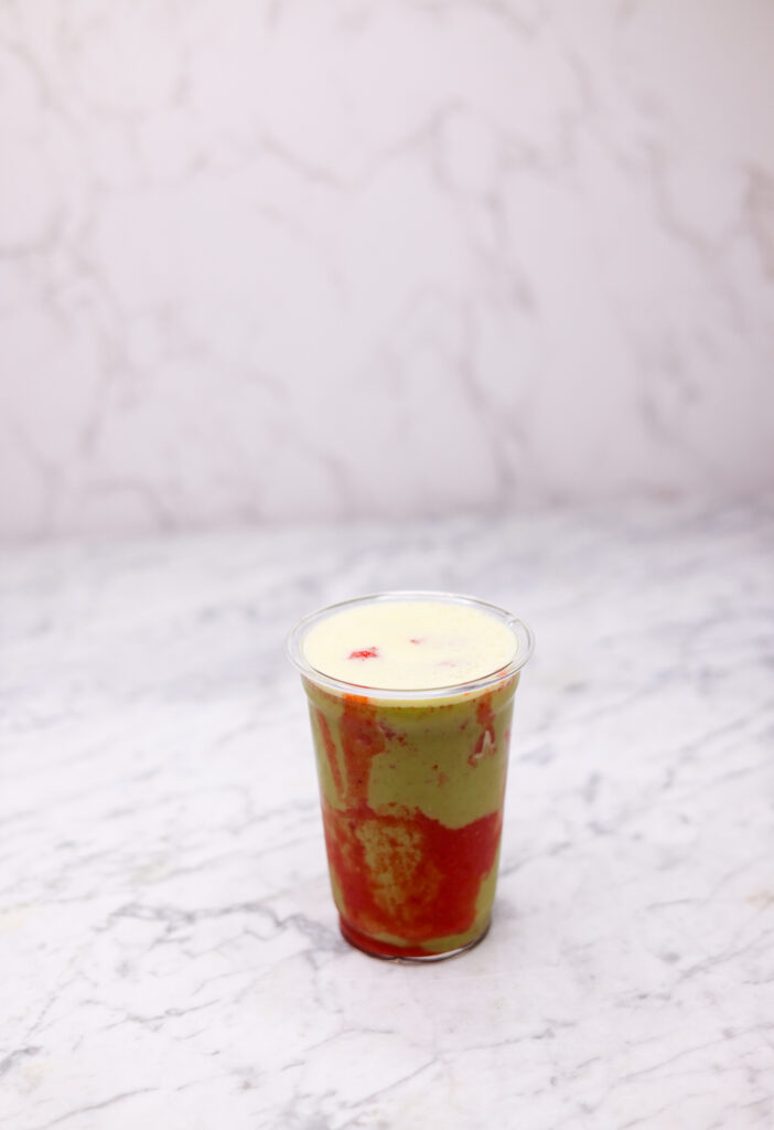 Sip Your Way to Zen: Iced Strawberry Matcha Latte Experience the irresistible blend of earthy matcha and sweet strawberry in our iced strawberry matcha latte! Perfect for chill evenings and warm summer days – this icy treat will transport you to a state of pure bliss. Ready to indulge? Recipe: https://thefiercelifestyle.com/iced-strawberry-matcha-latte/